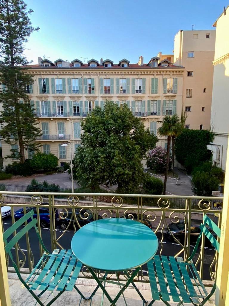 Appartement Nicois Au Coeur Du Triangle D'Or Nice Extérieur photo